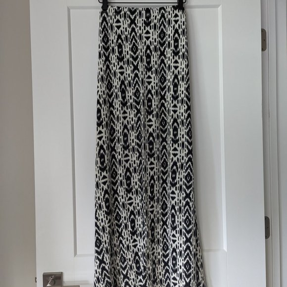 Volcom Printed Maxi Skirt - Picture 2 of 5